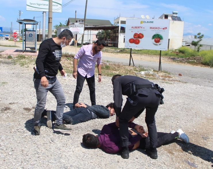 İki Genç Ceza Yememek İçin Ortalığı Birbirine Kattı