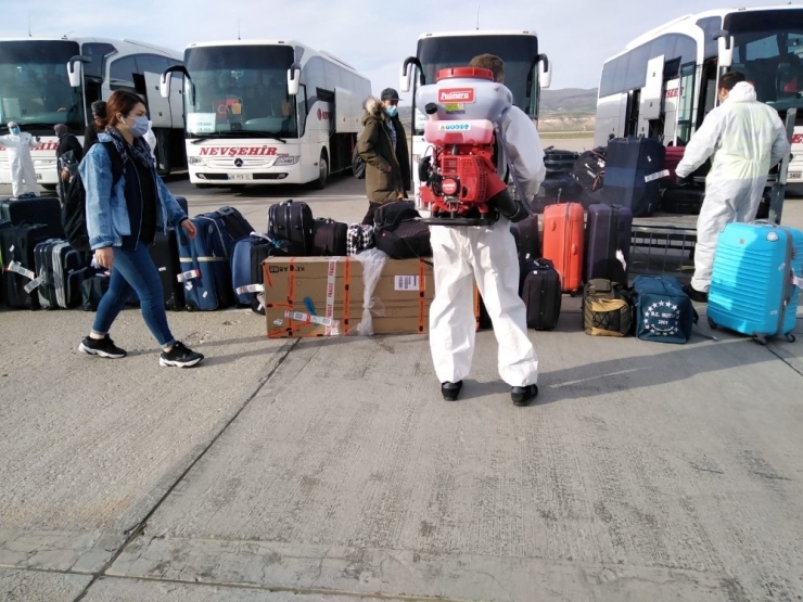 Belediye Ekipleri Kapadokya Havalimanında Dezenfekte Çalışması Yaptı