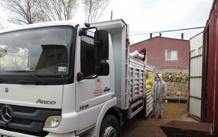 Akmescit’de Karantinaya Alınan Çiftçilerin Yem İhtiyaçları Karşılandı