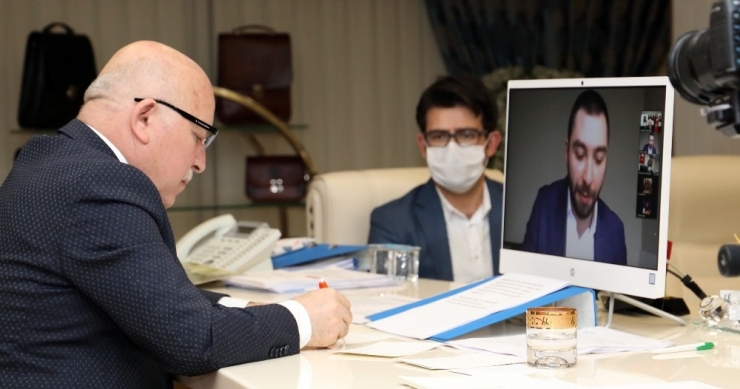 Başkan Sekmen’den Canlı Yayında Tarihi Ders