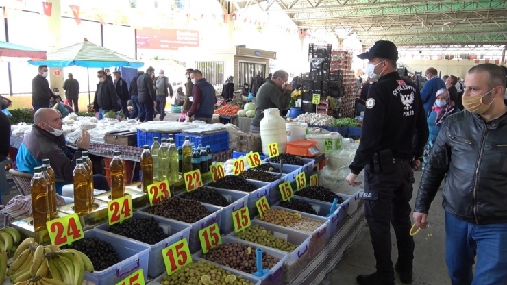Pazarda Polis İle Maske Polemiği: "Bak Ben De Jandarmayım"