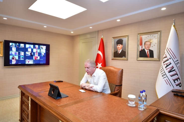 Ortaokul Örencilerinin Vali Mutluluğu