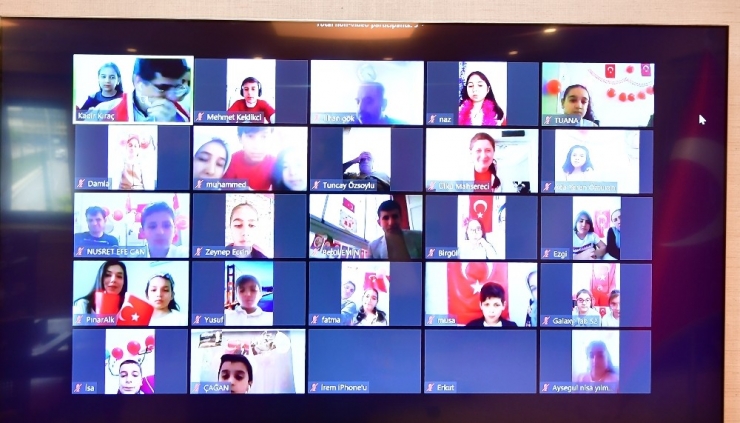 Ortaokul Örencilerinin Vali Mutluluğu