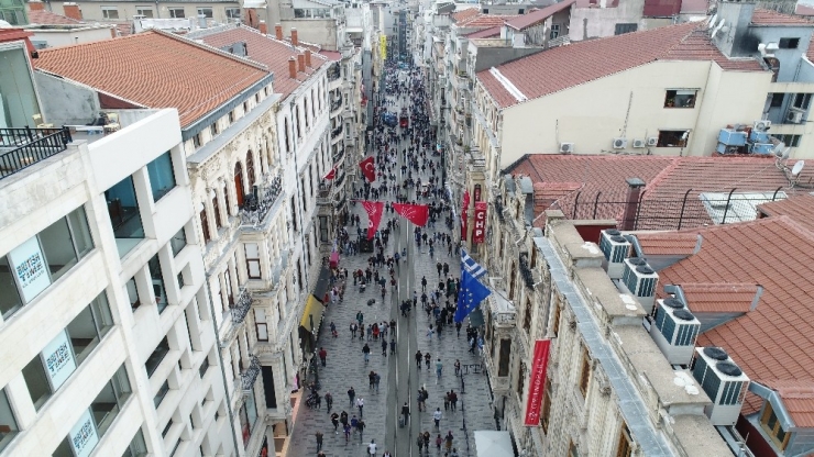 Korona Virüs Öncesi Ve Sonrası Taksim’de Büyük Değişim