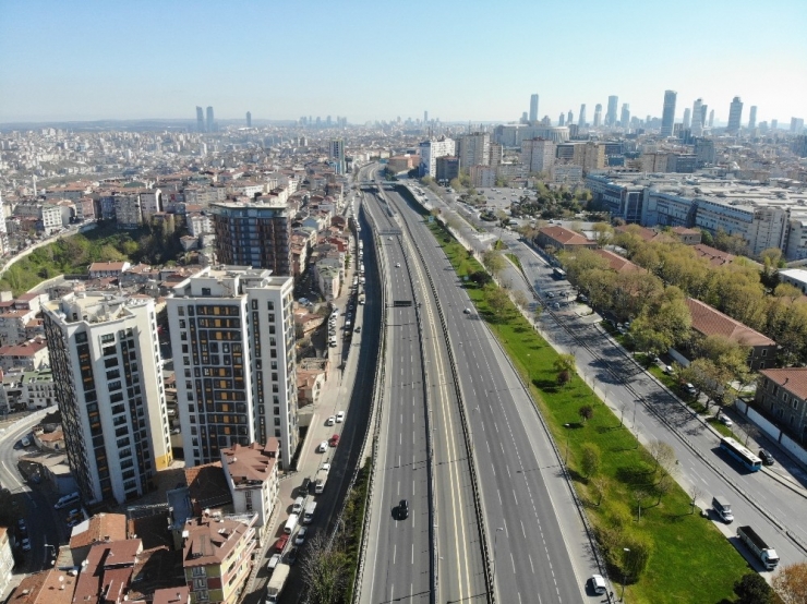 İstanbul’da Kısıtlamanın 3’üncü Gününde Yollar Boş Kaldı