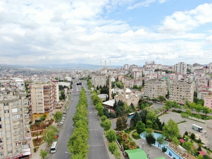 Kahramanmaraş’ta Boşalan Cadde Ve Sokaklar Drone İle Görüntüledi
