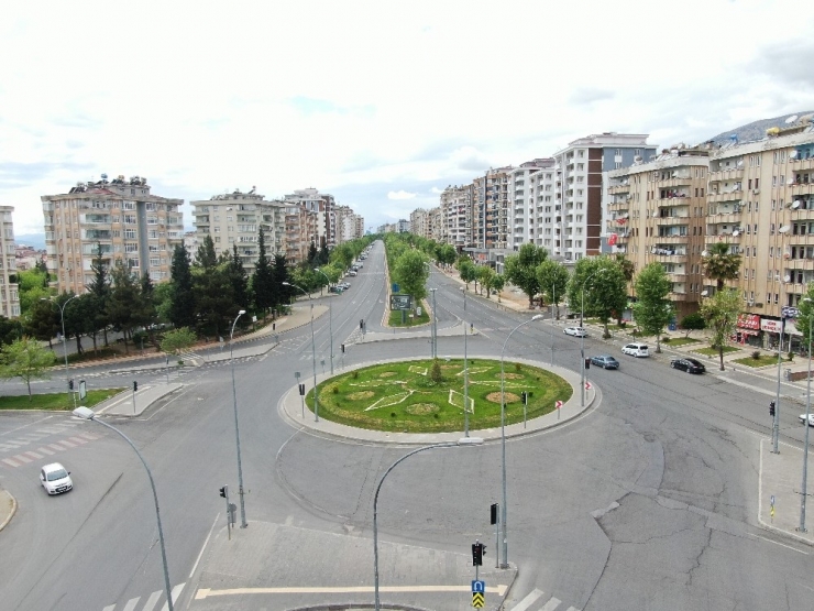 Kahramanmaraş’ta Boşalan Cadde Ve Sokaklar Drone İle Görüntüledi