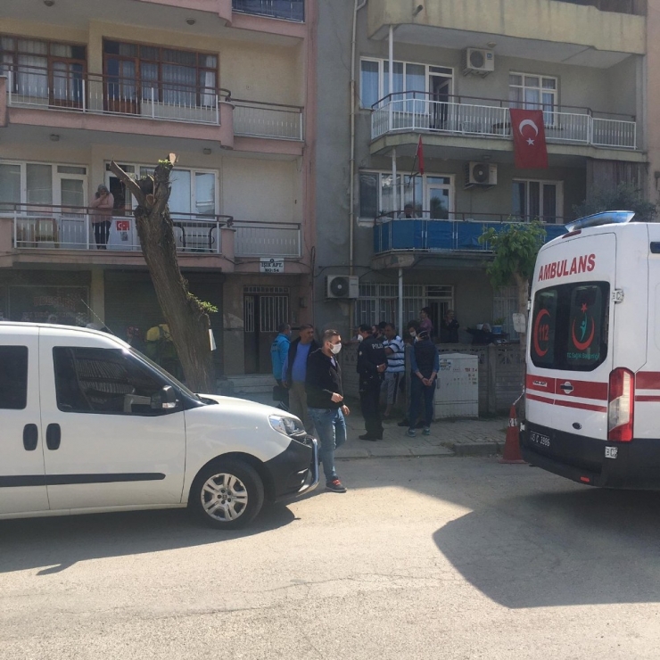 Manisa’da 5. Kattan Düşen Şahıs Hayatını Kaybetti