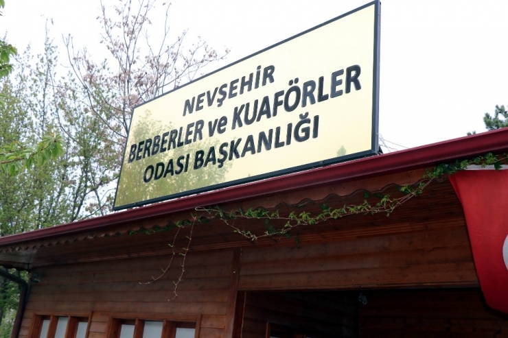 Nevşehir’de Berber Ve Kuaförler Destek Bekliyor