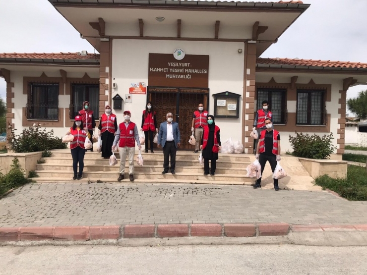 Kızılay’dan Vatandaşlara Ücretsiz Ekmek