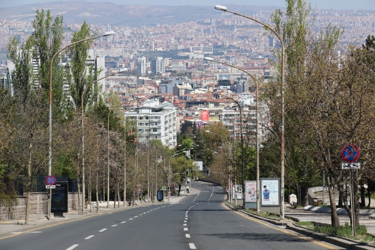 Sokağa Çıkma Kısıtlamasında Ankara Manzaraları