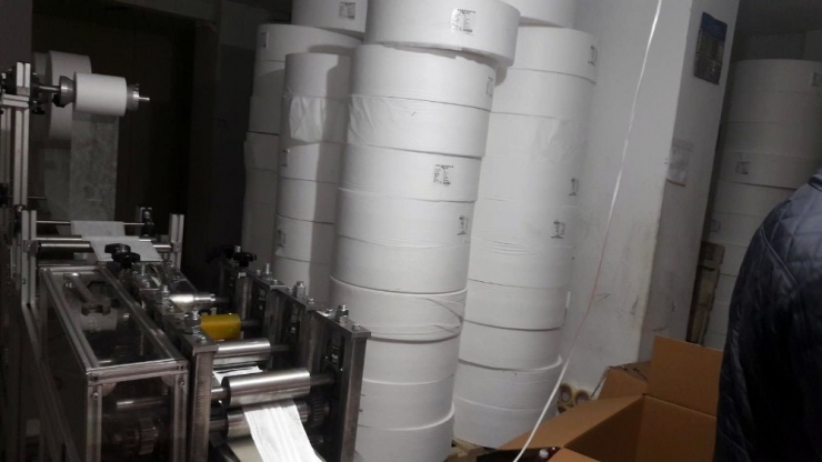 Ümraniye’de Kaçak Maske Operasyonu: 5 Bin Kaçak Maske Ele Geçirildi