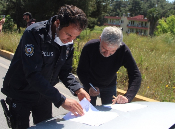 2’nci Kez Yasağı Deldi, "Kimse Çıkmasın Devlet Bunu Bizim İyiliğimiz İçin Yapıyor" Dedi
