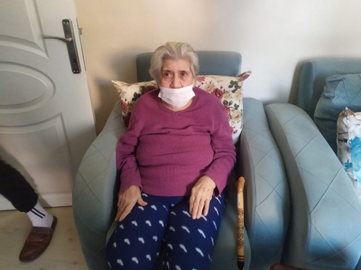Yaşlı Kadının Uzaktaki Kızı Belediyeyi Aradı Ekipler Seferber Oldu