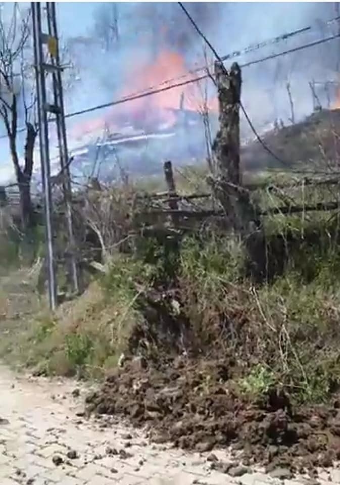 2 Katlı Ahşap Ev Küle Döndü