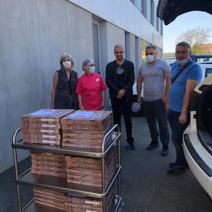 Ytb Desteğiyle Yurt Dışında Korona Virüs İle Mücadele