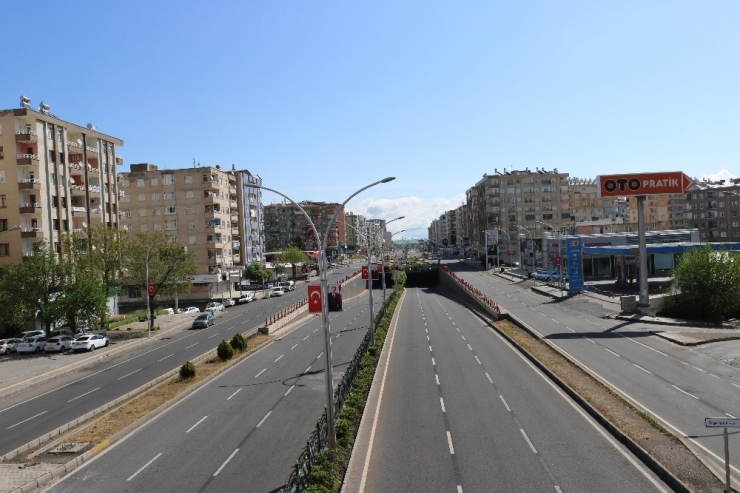 Diyarbakır Sokakları Kısıtlamanın Son Gününde De Boş Kaldı