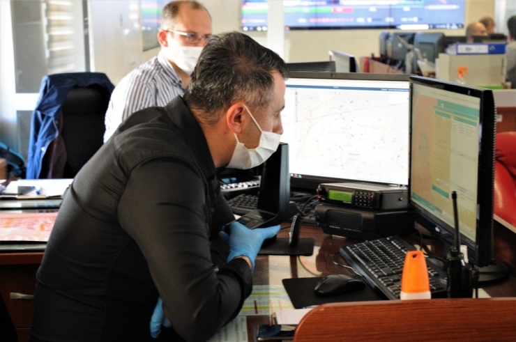 Günde 3 Bin Çağrıya Kulak Veriyorlar