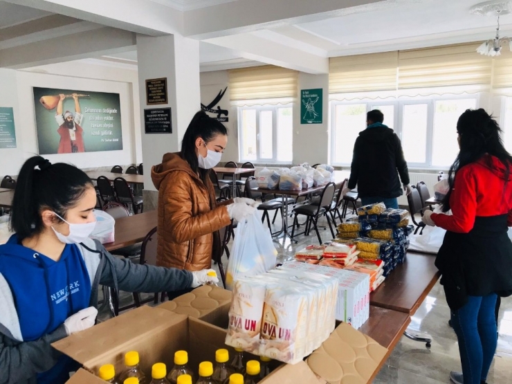 Hayırseverlerin Desteğiyle Hazırlanan Yardım Paketleri İhtiyaç Sahibi 1000 Aileye Dağıtıldı