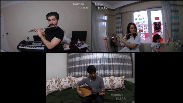 Iğdırlı Öğretmenler ‘Al Elması’ Türküsüyle Moral Verdi