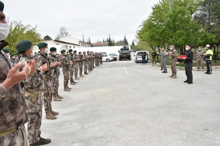 Pöh Timi Dualarla Barış Pınarı Bölgesine Uğurlandı