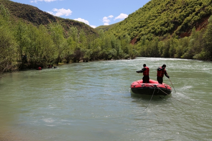 Kayıp Uzman Çavuş Güneş’i Arama Çalışmaları Sürüyor