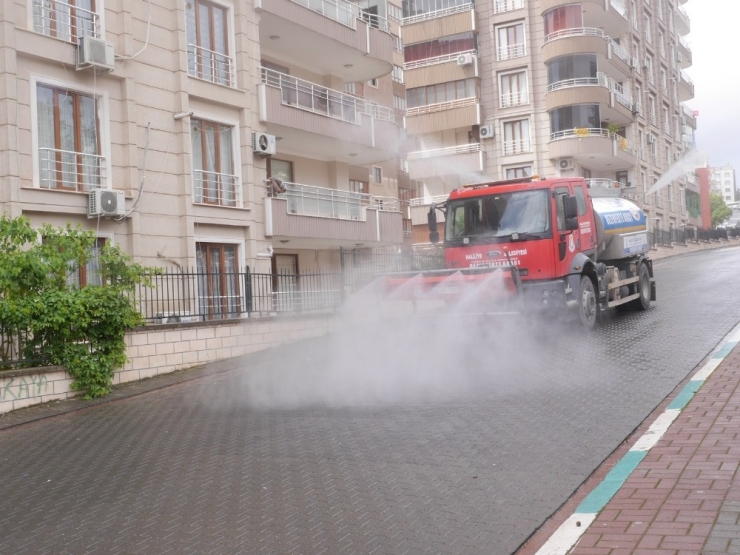 Haliliye’de Bina Girişleri Dezenfekte Ediliyor