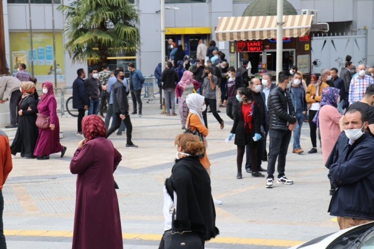 Kısıtlama Kalktı Yoğunluk Başladı