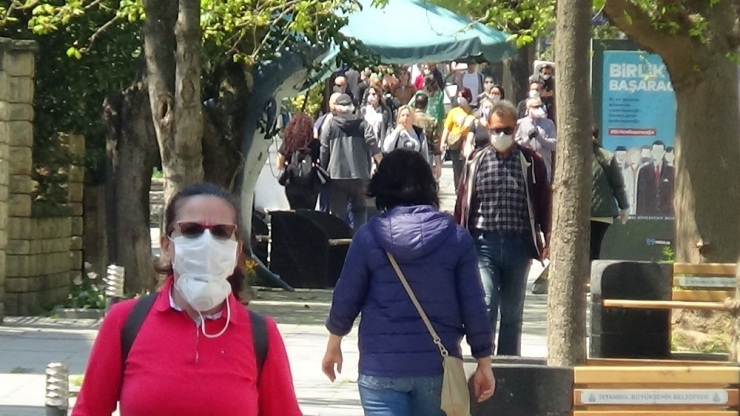 Bağdat Caddesi Sokağa Çıkma Kısıtlamasının Sonlanmasıyla Doldu Taştı