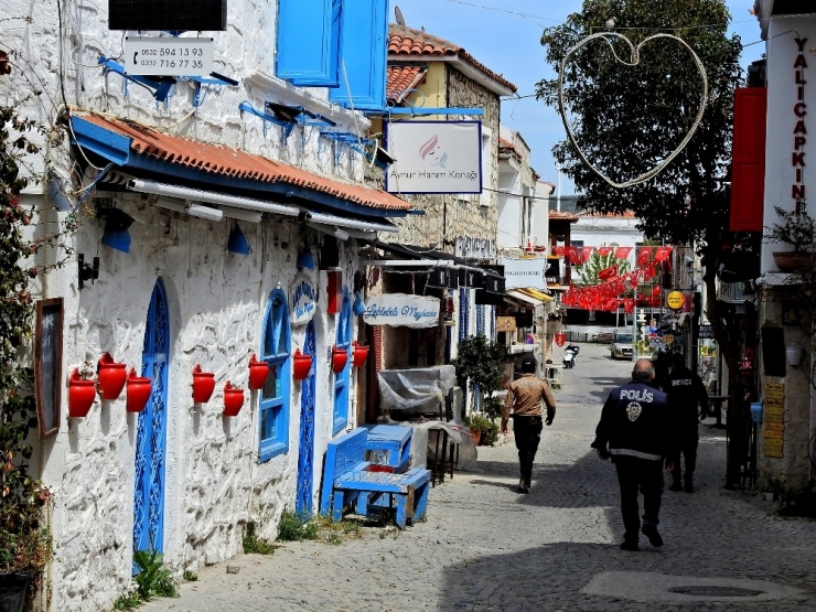 Çeşme’de Kısıtlamada Kapsamında Sadece Beş Ceza Kesildi