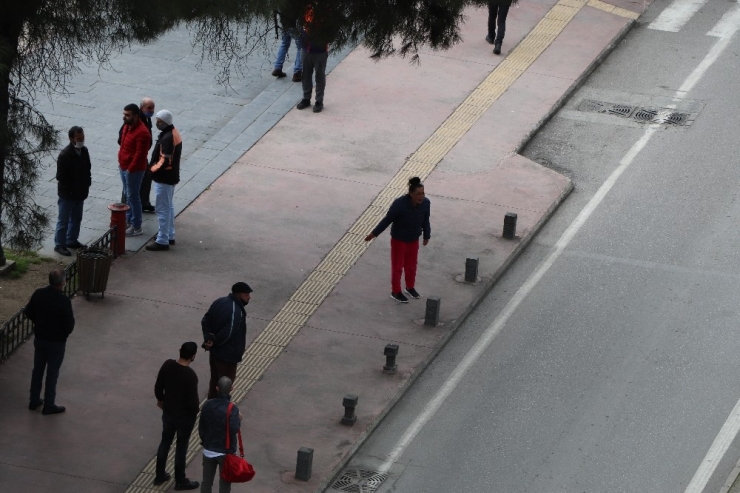 Alkollü Şahıs Anıtpark’ı Birbirine Kattı