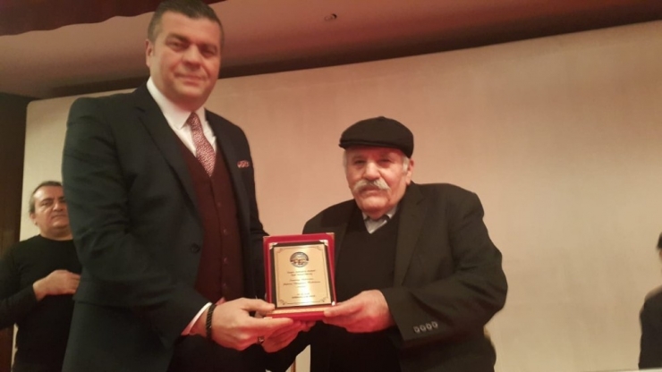 Aşık Yoksul Derviş Artık Köyünde Yaşıyor