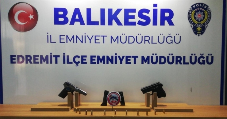 Balıkesir’de Polisi 7 Silah Ele Geçirdi