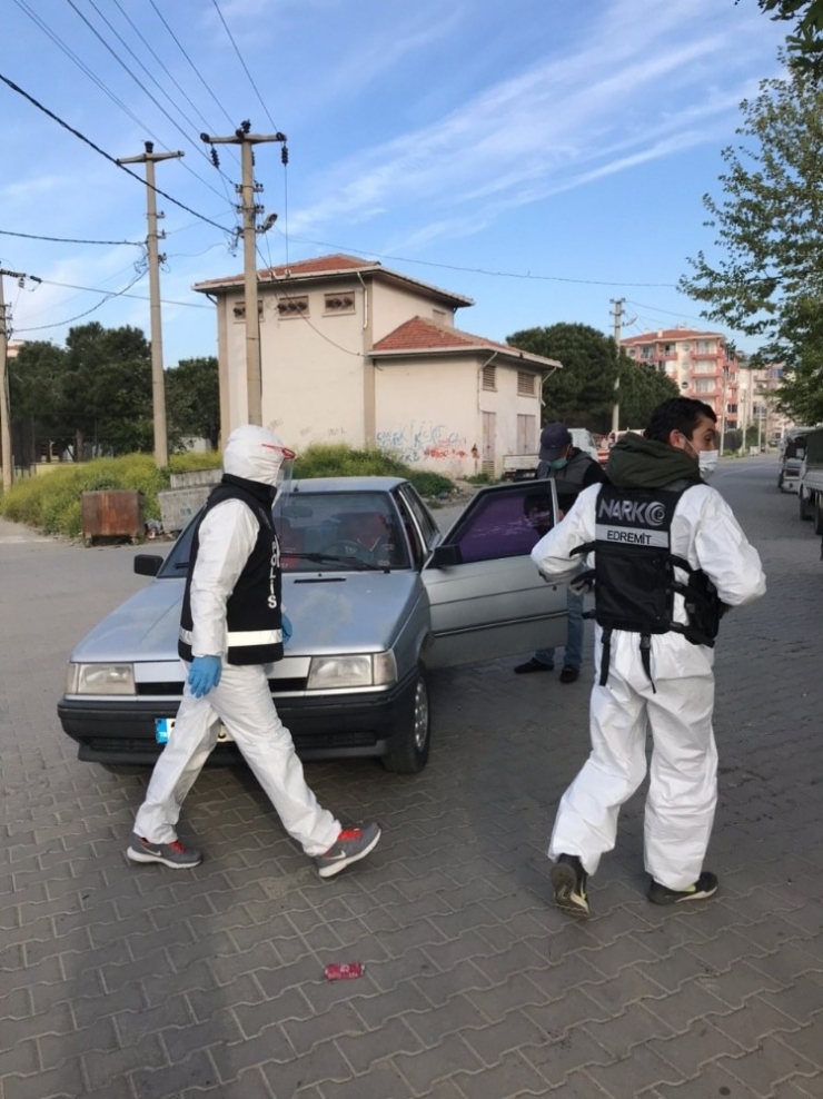 Balıkesir’de Özel Harekat Polislerinin Katıldığı Şafak Operasyonu 8 Gözaltı