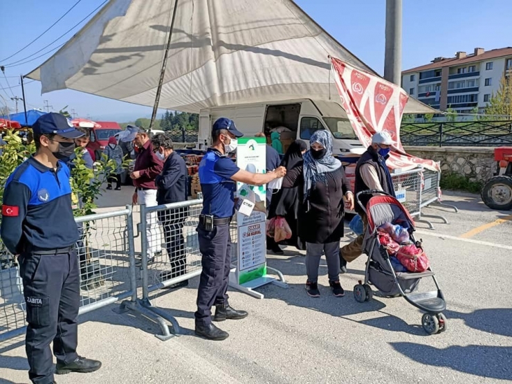 Belediye Ücretsiz Maske Dağıtımına Başladı