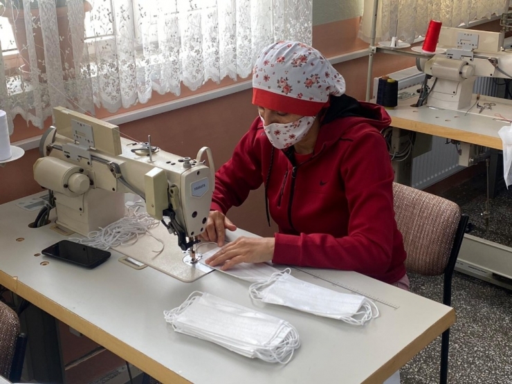 Eskişehir Olgunlaşma Enstitüsü Maske Üretim Sayısını 10 Bine Çıkardı