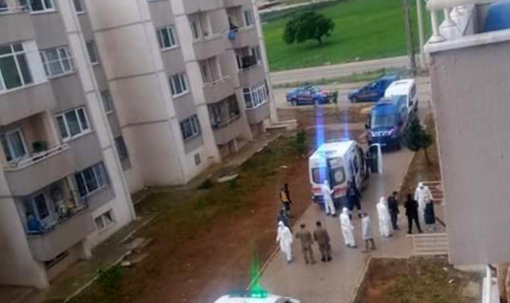 Korona Testi Negatif Çıkan Kişi Evinde Ölü Bulundu