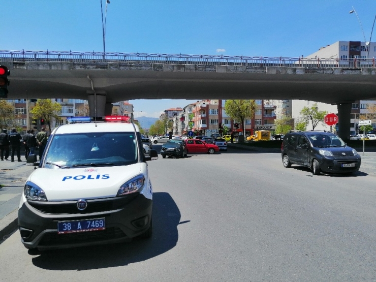 Perte Çıkan Araçtan Hafif Yaralı Kurtuldu