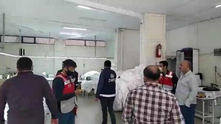 Maltepe’de Kaçak Tulum Üretilen Atölyeye Baskın