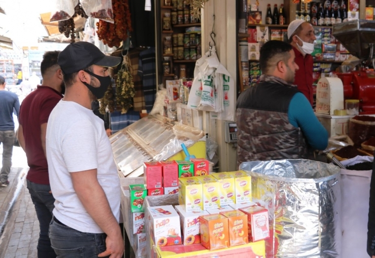 Şanlıurfa’da Kısıtlama Bitti, Alışveriş Başladı
