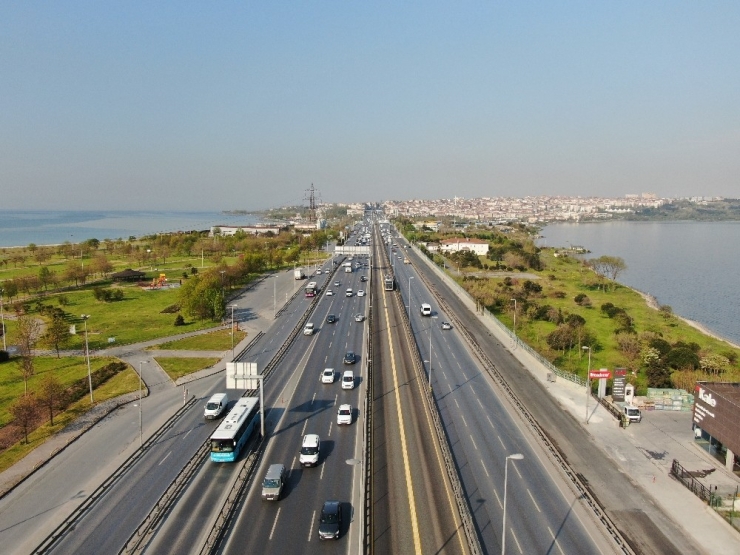 Sokağa Çıkma Kısıtlaması Sonrası E-5’teki Hareketlilik Havadan Görüntülendi