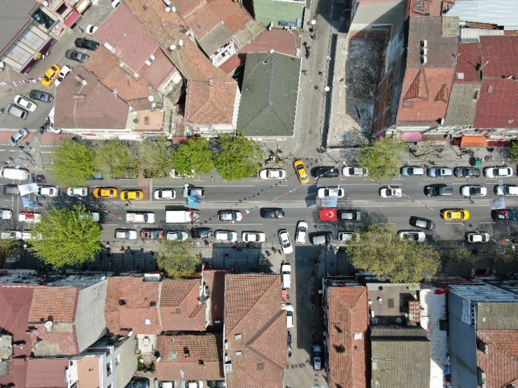 Sarıyer’de Vatandaşlar Sosyal Mesafeyi Hiçe Saydı