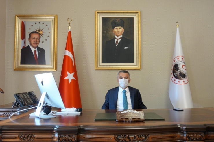 Korona Virüsü Yenen Vali, Video İle Süreci Anlattı