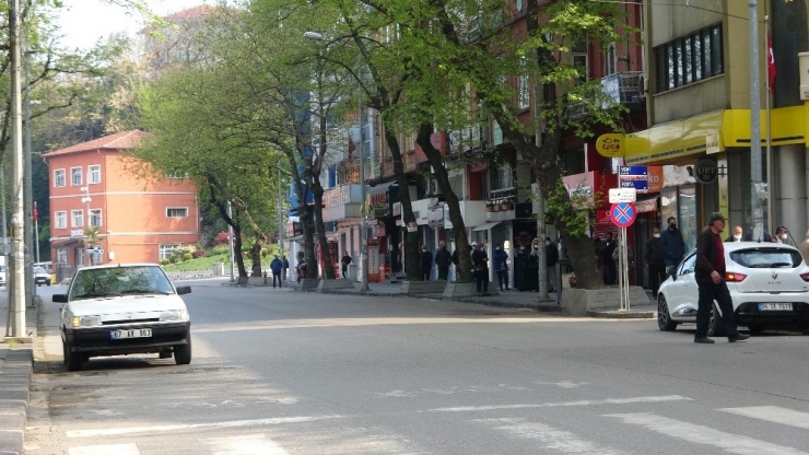 Zonguldak’ta Kısıtlama Sonrası Yoğunluk Yaşandı