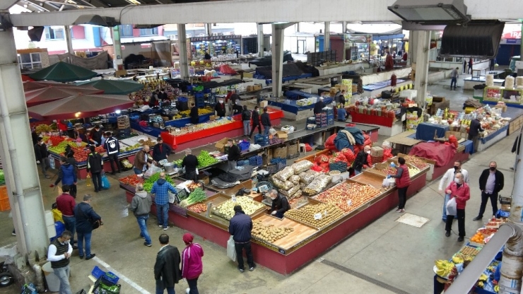 Halk Pazarı Açıldı Esnaf Ve Vatandaşın Yüzü Güldü