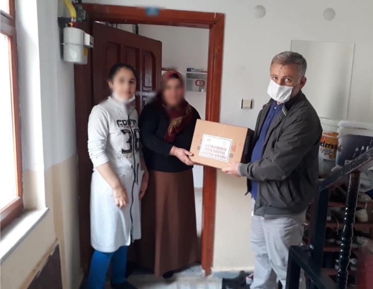 Öğretmenlerden Vefa Grubuna Gönüllü Destek