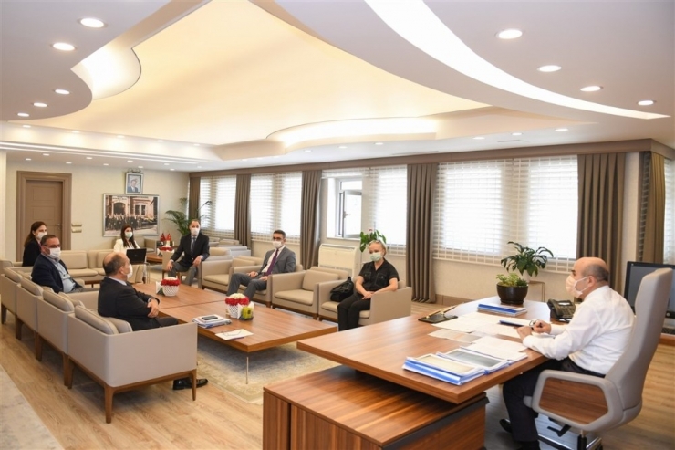 Vali Demirtaş: "Salgın Tehlikesini Henüz Atlatmış Değiliz"