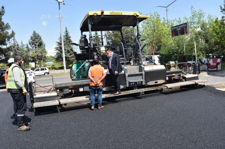 Bağlar’da Cadde Ve Sokaklar Bazalt Asfaltı İle Güzelleşiyor