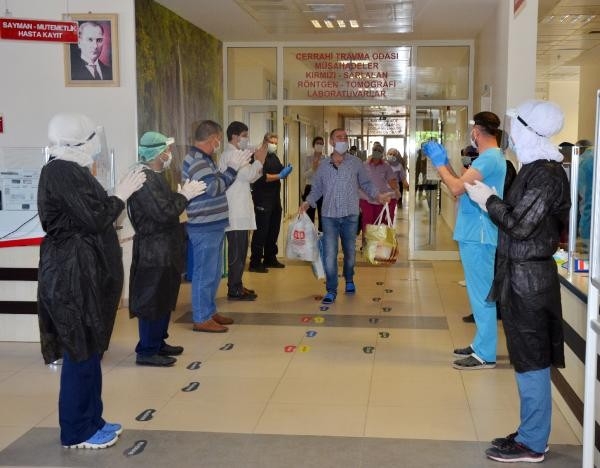 Tır Şoförü Korona Virüsü Yendi, Alkışlarla Taburcu Oldu