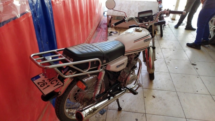 Antalya’da Motosiklet Hırsızı Yakalandı